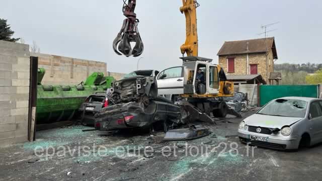 destruction vehicule hors d'usage vhu